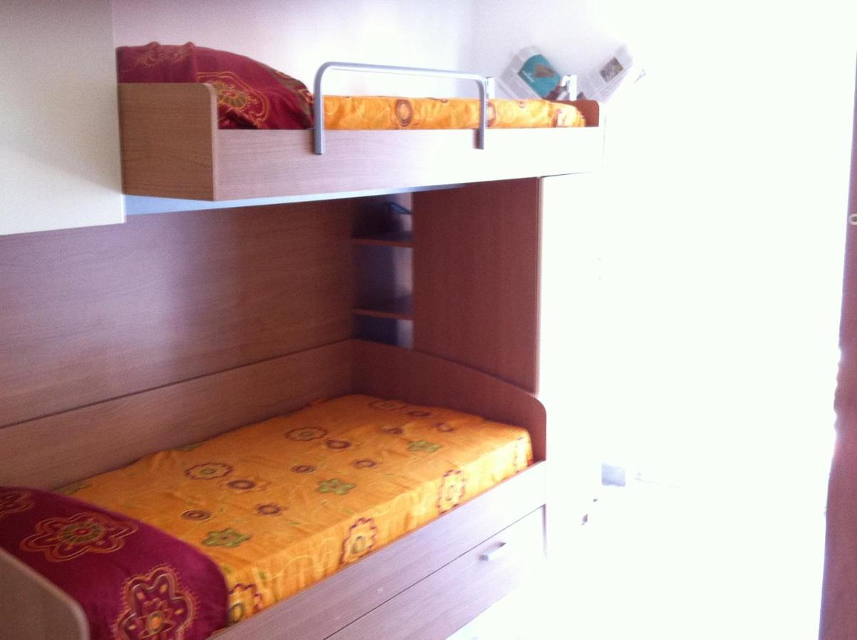 Albenga Sul Mare Famiglie Ed Amici Fino 10 Posti公寓 外观 照片